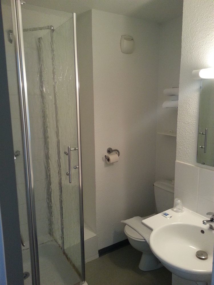 ไอบิส บัดเจ็ต ชาโตเดิง Hotel ชาโตว์ดอง ภายนอก รูปภาพ