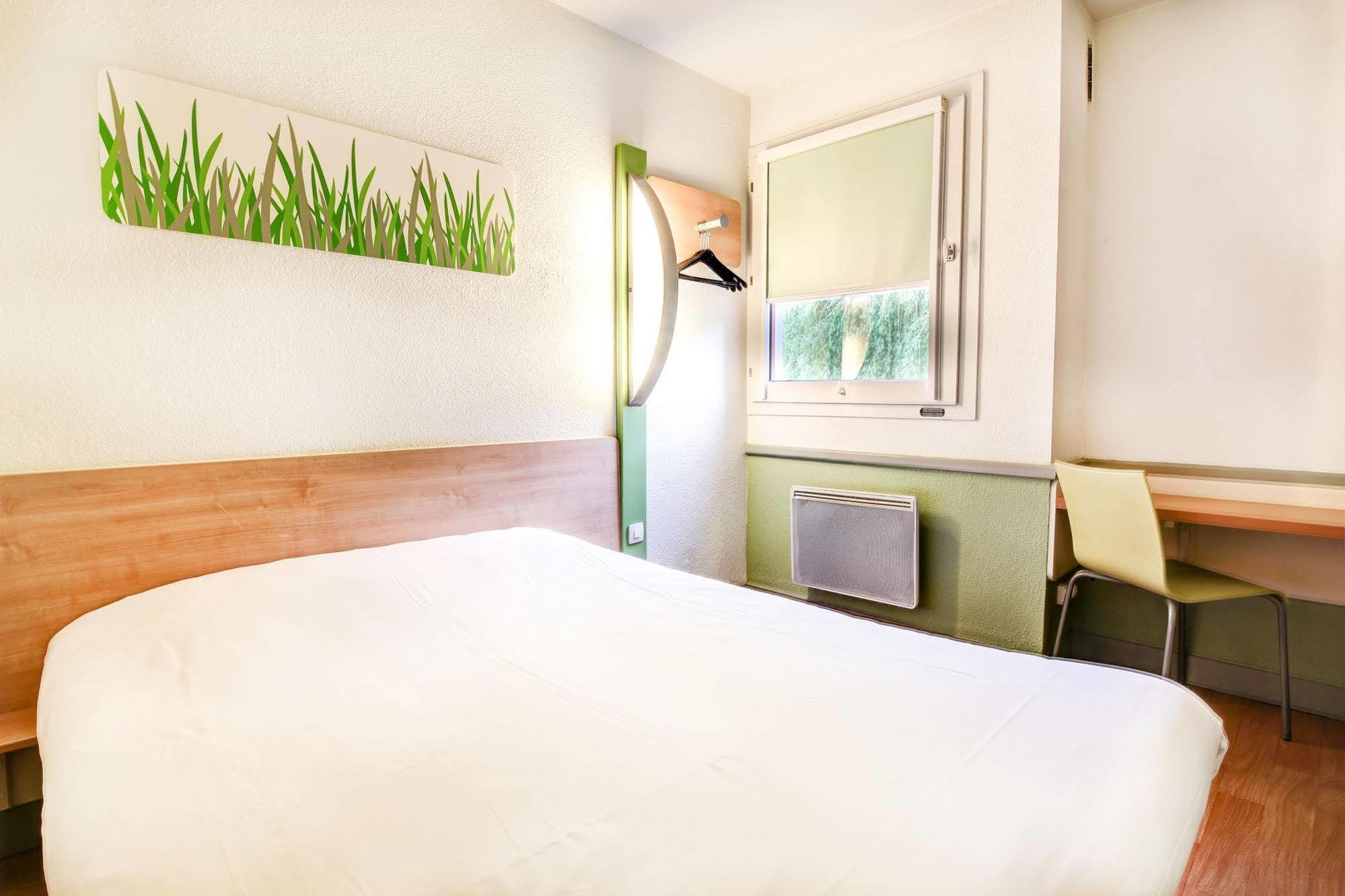 ไอบิส บัดเจ็ต ชาโตเดิง Hotel ชาโตว์ดอง ภายนอก รูปภาพ